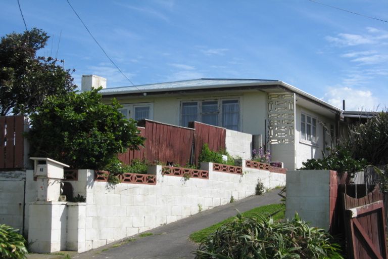 Photo of property in 3 Morgan Street, Castlecliff, Whanganui, 4501