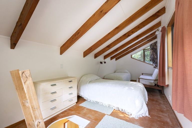 Photo of property in 107 North Piha Road, Piha, 0772