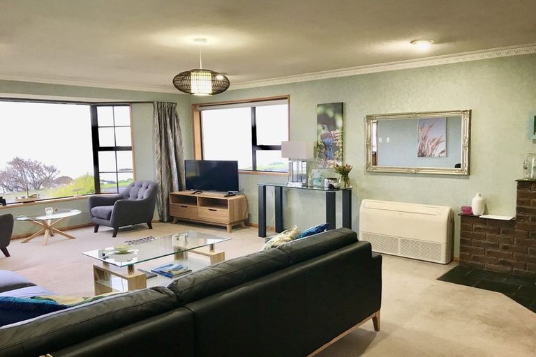 Photo of property in 100 Marine Parade, Bluff, 9814