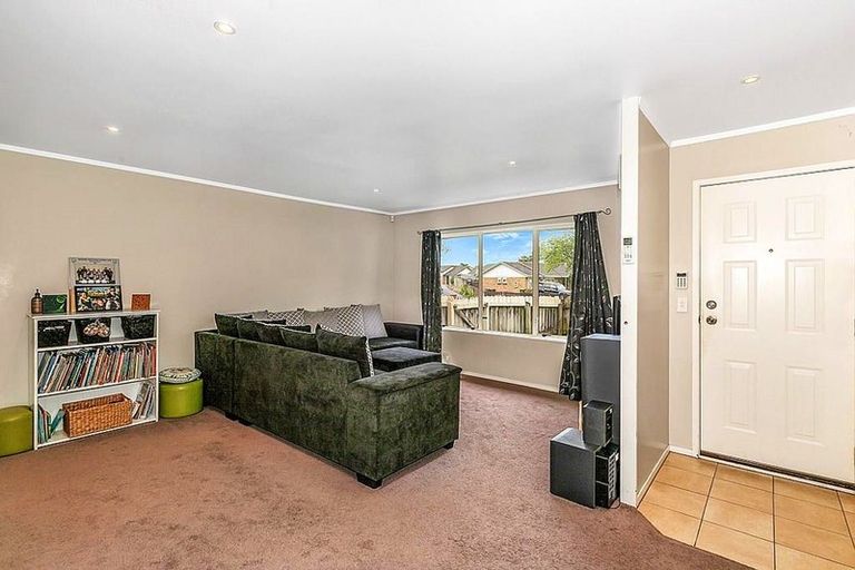 Photo of property in 3 Bernina Place, Weymouth, Auckland, 2103