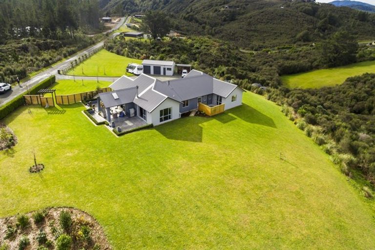 Photo of property in 33a Kenneth Gillies Way, Birchville, Upper Hutt, 5372