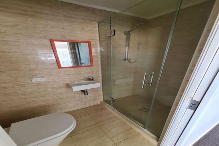 Photo of property in 60 Sunderlands Road, Half Moon Bay, Auckland, 2012