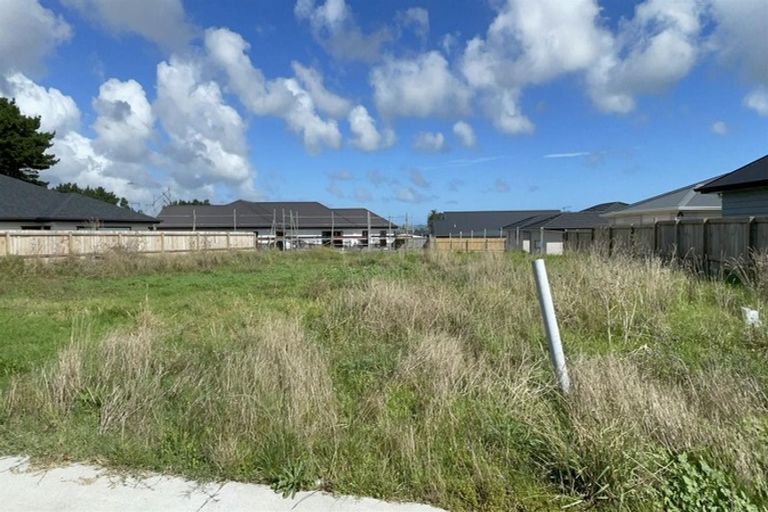 Photo of property in 4 Rere Awa Road, Glenbrook, 2681