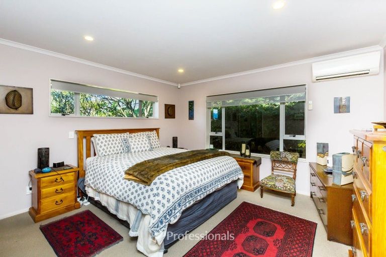 Photo of property in 10 Mcewen Crescent, Riverstone Terraces, Upper Hutt, 5018