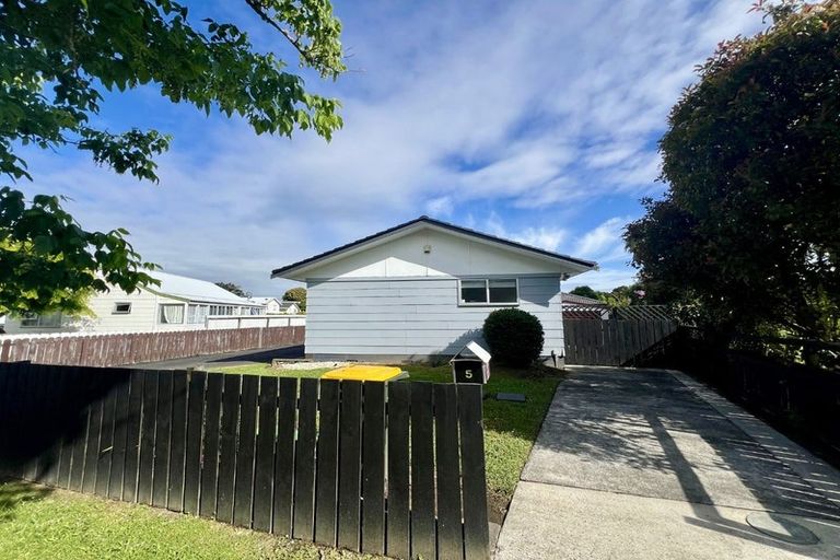 Photo of property in 5 Bluewater Place, Wattle Downs, Auckland, 2103