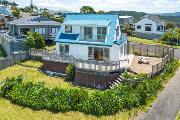 Photo of property in 407 Onemana Drive, Onemana, Whangamata, 3691