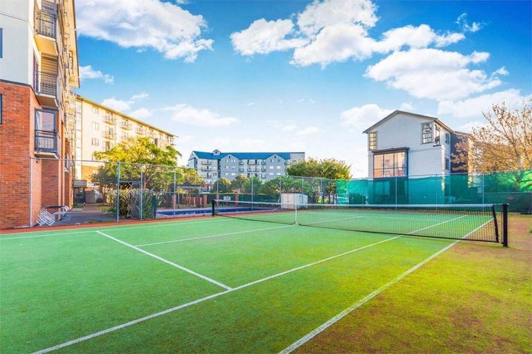 Photo of property in 3i/10 Crown Lynn Place, New Lynn, Auckland, 0600