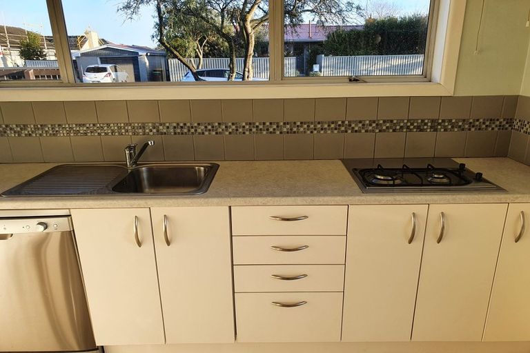 Photo of property in 1/77 Memorial Avenue, Ilam, Christchurch, 8053