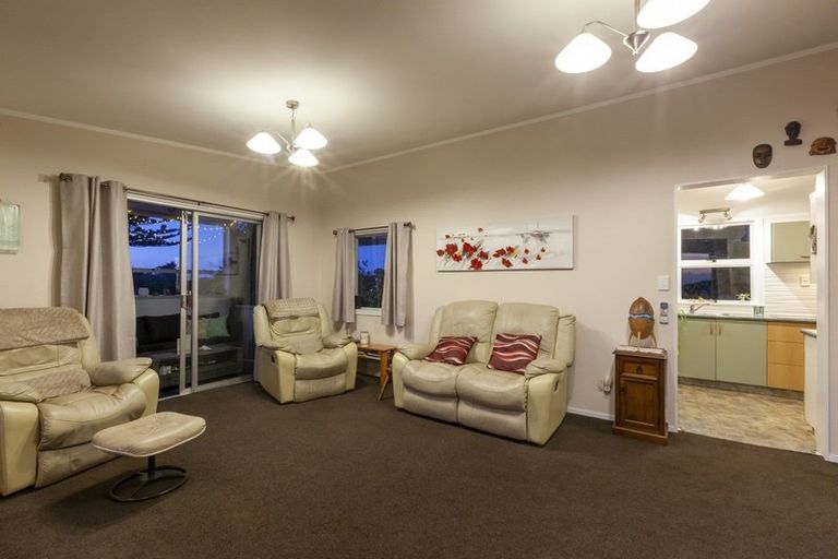Photo of property in 13 The Crescent, Raumati South, Paraparaumu, 5032