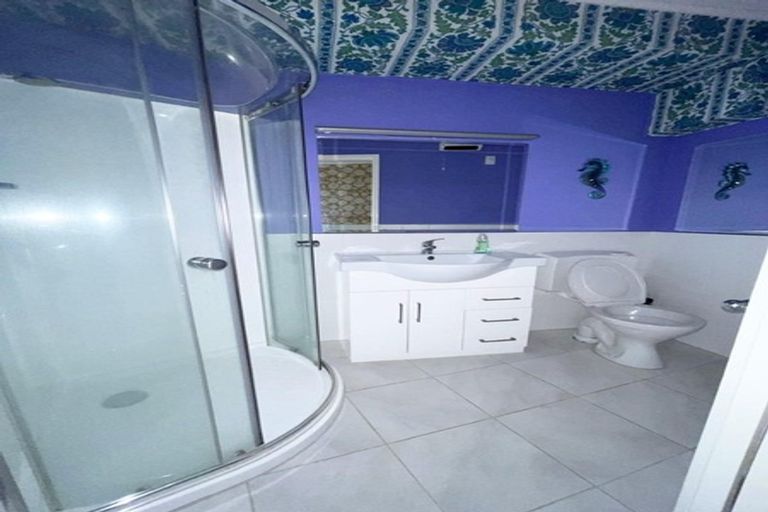 Photo of property in 11 Gilliam Street, New Lynn, Auckland, 0600