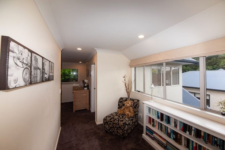 Photo of property in 10a Chippenham Grove, Churton Park, Wellington, 6037