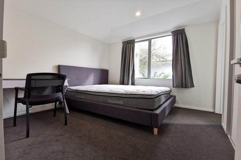 Photo of property in 2/2 Montana Avenue, Ilam, Christchurch, 8041