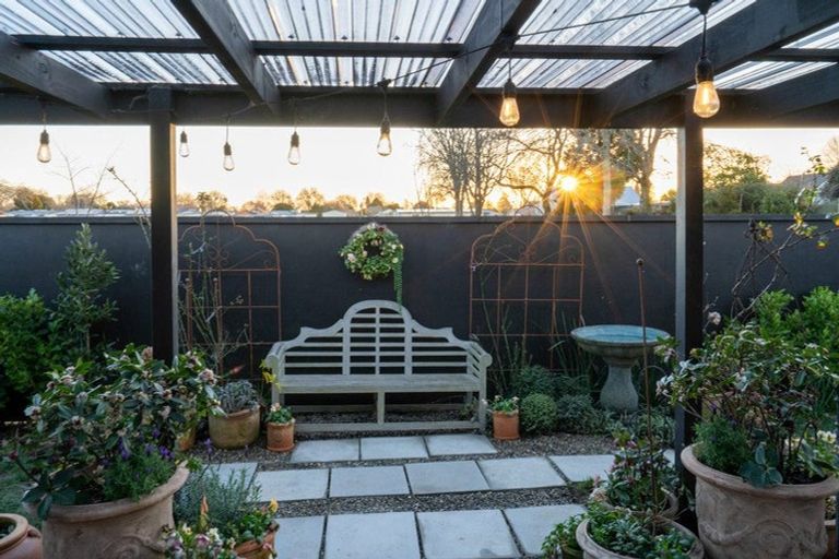 Photo of property in 163a Victoria Street, Cambridge, 3434