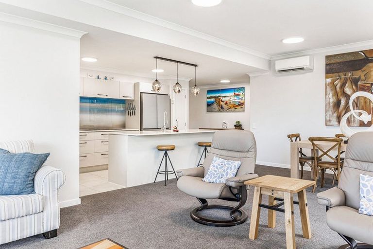 Photo of property in 74 Eaves Bush Parade, Orewa, 0931