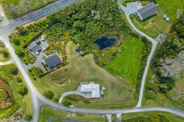 Photo of property in 11 Lupis Way, Kaiwaka, 0573