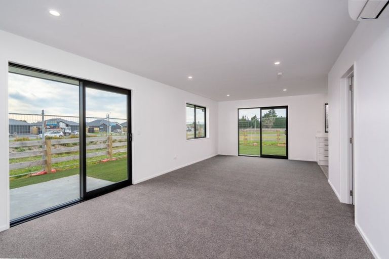 Photo of property in 18 Northampton Drive, Prebbleton, 7676