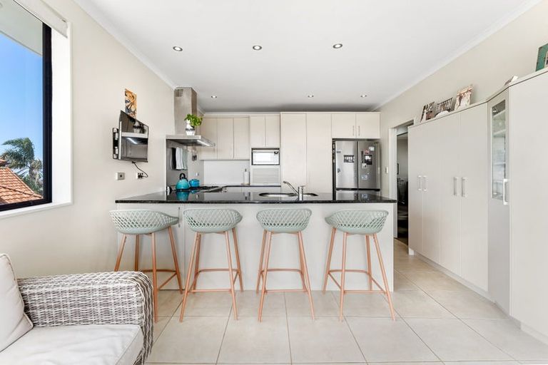 Photo of property in 107 Alec Craig Way, Gulf Harbour, Whangaparaoa, 0930