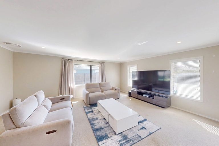 Photo of property in 3 Mahi Grove, Maewa, Feilding, 4702
