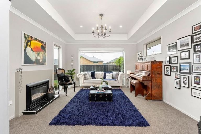 Photo of property in 15 Somerville Crescent, Aidanfield, Christchurch, 8025