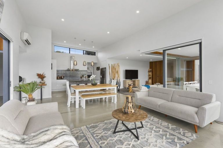 Photo of property in 64a Moir Point Road, Mangawhai Heads, Mangawhai, 0505