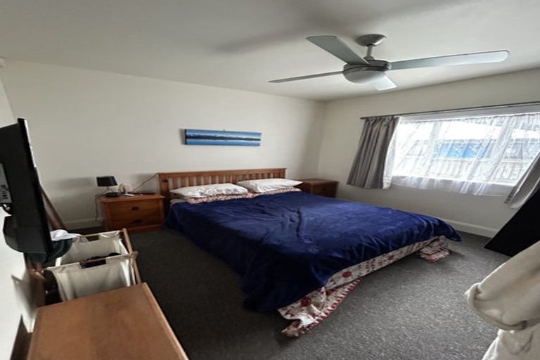 Photo of property in 222 Keyes Road, New Brighton, Christchurch, 8083