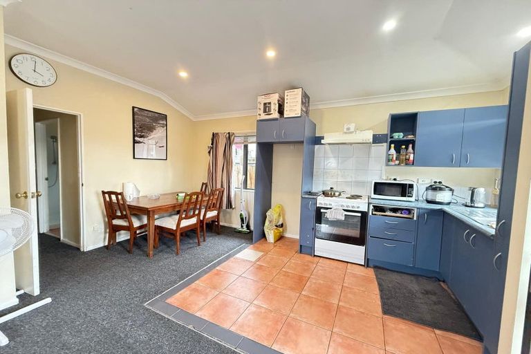 Photo of property in 13 Hindmarsh Street, Henderson, Auckland, 0612