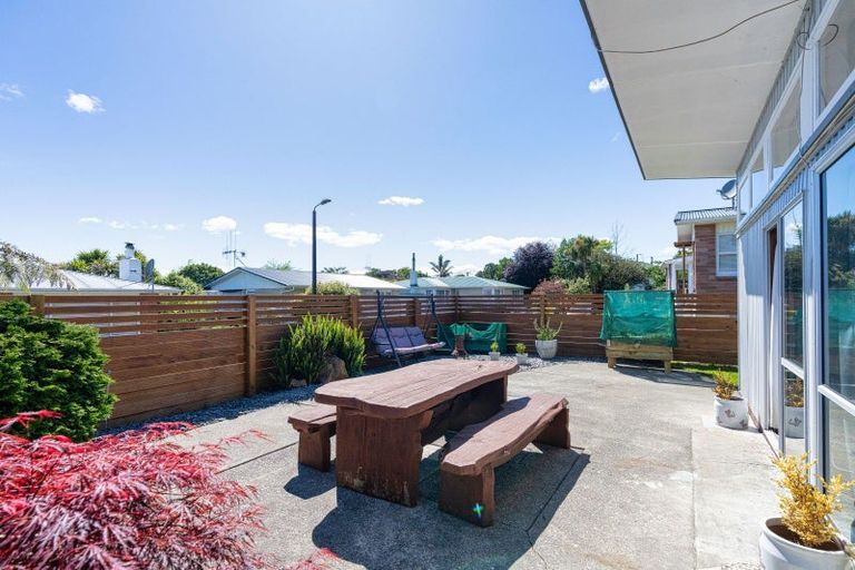 Photo of property in 8 Royal Place, Levin, 5510