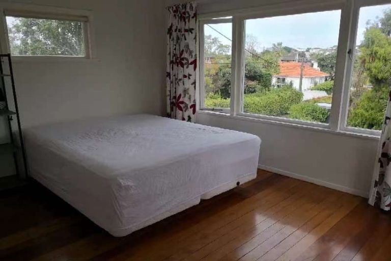 Photo of property in 1/134 Nile Road, Milford, Auckland, 0620