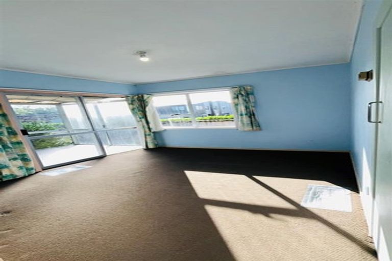 Photo of property in 29 Vodanovich Road, Te Atatu South, Auckland, 0610