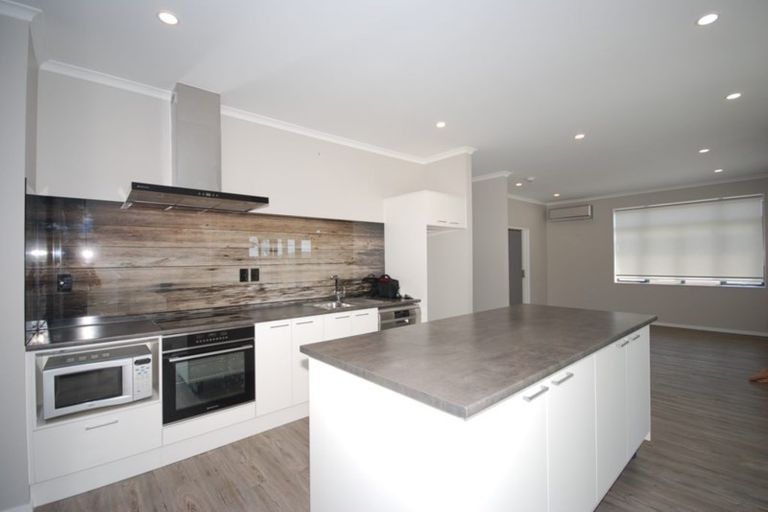 Photo of property in 6 Derg Place, East Tamaki, Auckland, 2013