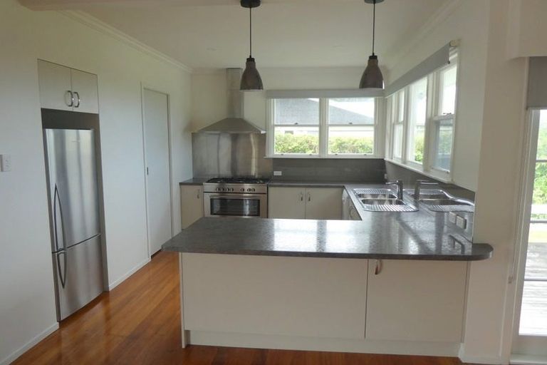 Photo of property in 44 Moana Road, Okitu, Gisborne, 4010
