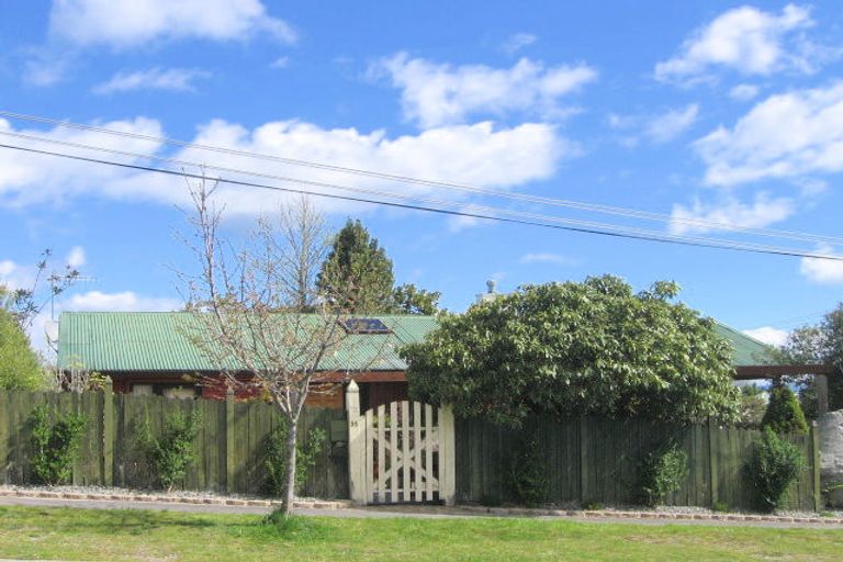 Photo of property in 35 Chesham Avenue, Waipahihi, Taupo, 3330