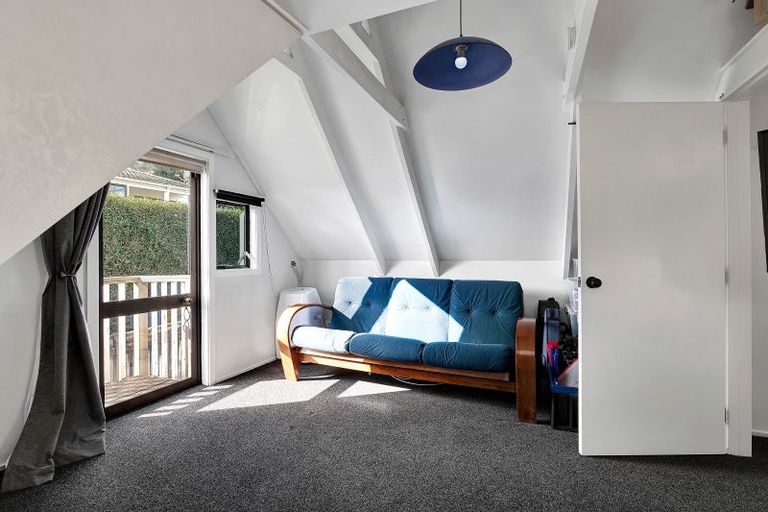 Photo of property in 92 Heta Road, Highlands Park, New Plymouth, 4312