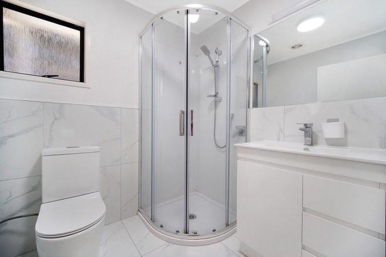 Photo of property in 30 Paulownia Place, Totara Heights, Auckland, 2105