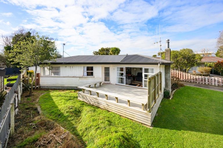 Photo of property in 33 Apollo Parade, Milson, Palmerston North, 4414