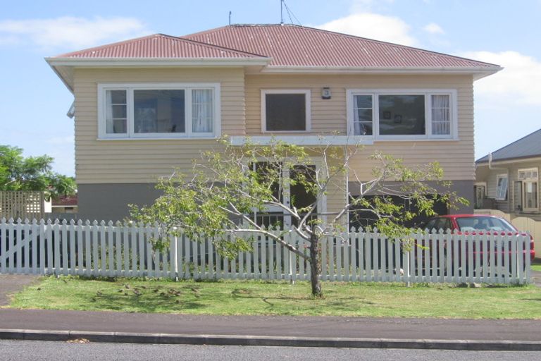 Photo of property in 2/16 Ariho Terrace, Devonport, Auckland, 0624