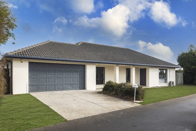 Photo of property in 2 Limes Avenue, Parklands, Christchurch, 8083