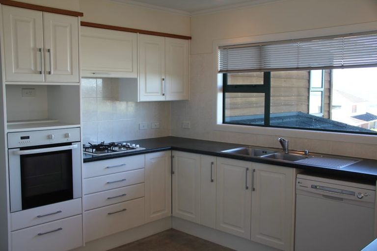 Photo of property in 46 Arahiwi Grove, Tirohanga, Lower Hutt, 5010