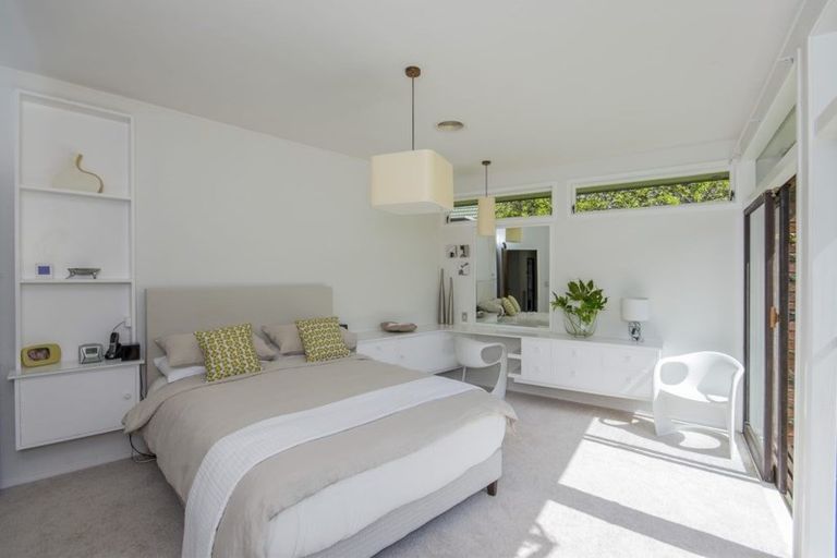 Photo of property in 27 Cheviot Road, Lowry Bay, Lower Hutt, 5013