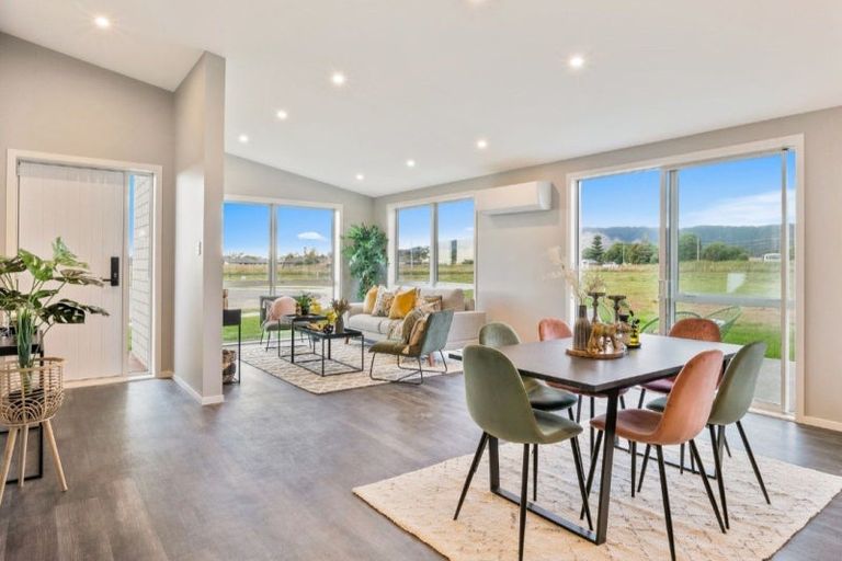 Photo of property in 24 Oldfield Lane, Marton, 4710