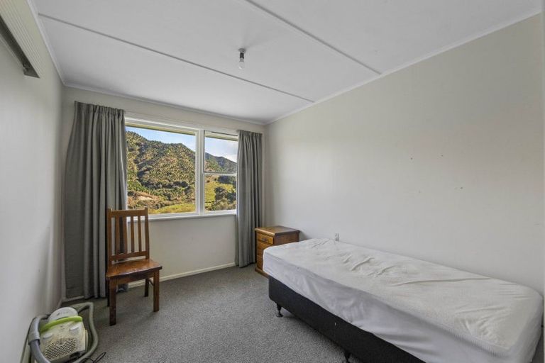 Photo of property in 2560 Rawhitiroa Road, Matemateaonga, Eltham, 4399