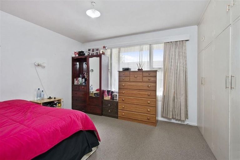 Photo of property in 1/24 Highsted Road, Bishopdale, Christchurch, 8053