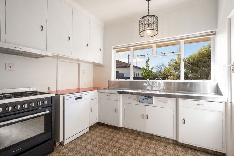 Photo of property in 16 Avon Terrace, The Wood, Nelson, 7010