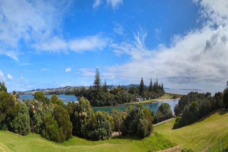 Photo of property in 3/42 Amorino Drive, Red Beach, 0932