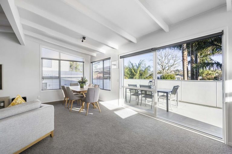 Photo of property in 52 The Circle, Manly, Whangaparaoa, 0930