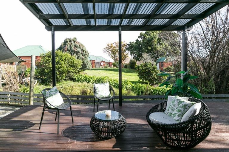 Photo of property in 9a Saint Hill Lane, Havelock North, 4130