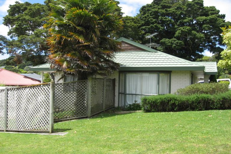 Photo of property in 3a Tom Keven Way, Pukekohe, 2120