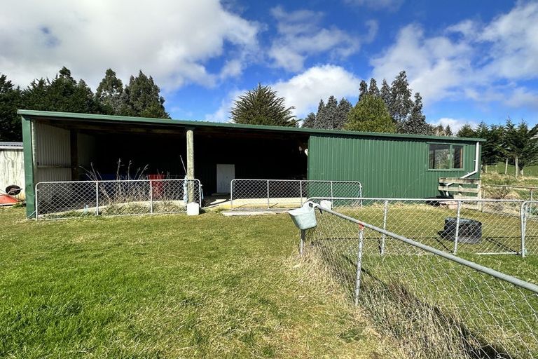 Photo of property in 140 Three Mile Hill Road, North Taieri, 9076