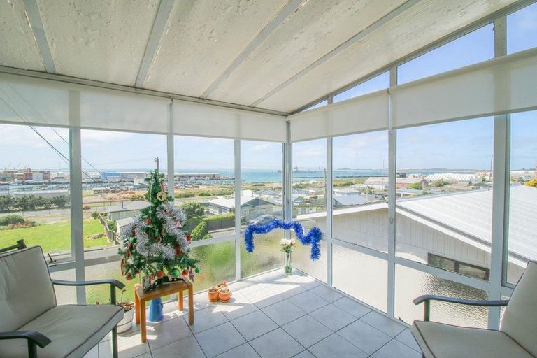 Photo of property in 196 Barrow Street, Bluff, 9814