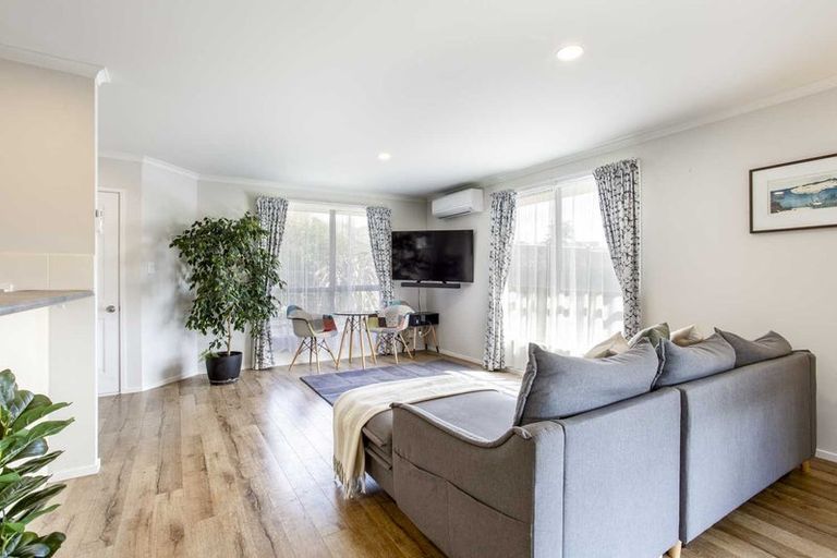 Photo of property in 59 Cabeleigh Drive, Helensville, 0800